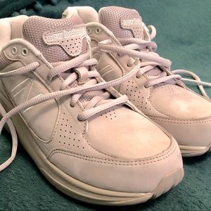 Brand new! Womens New Balance 928                  size : 6